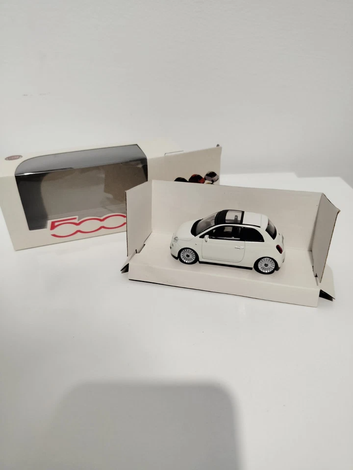 Modellino Fiat 500 Lounge Scala 1/43 - Immagine 1 di 3