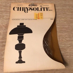 Vintage Puppenhaus Chrysolith Petroleumlampe mit Nagelschirm - Bild 1 von 3