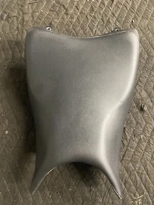 2015-2020 15-20 Honda CBR 300R CBR300R Front Driver Seat 77100-K33-D00ZA OEM - Bild 1 von 16