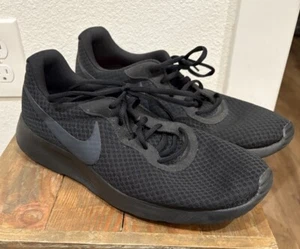 Nike Tanjun Schwarz Herren Größe 11,5 Athletisch Mesh Laufschuhe Turnschuhe 812654-001 - Bild 1 von 12
