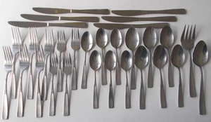 Cubiertos de acero inoxidable satinado International Maison de 30 piezas - Imagen 1 de 4