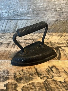 Antique Cast Iron Sad Iron Flat Iron Door Stop Paperweight - Picture 1 of 10