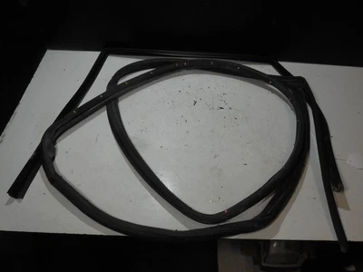 Rear Right Door Weather Strip 2037371630 01-07 Mercedes Benz W203 C320 C240 - Image 1 of 4