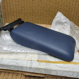 NEW OEM Mercedes W210 E Class Arm Rest Lid Blue Leather NOS 2106801739 5B59 - Picture 1 of 5