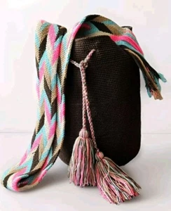 Wayuu Kolumbianische Tasche 🎒 Mochila Handmade Crossbody Artisan Braun und Mehrfarbig - Bild 1 von 8