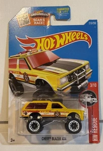 Coche de bomberos fundido a presión amarillo Hot Wheels Chevy Blazer 4x4 2015 nuevo serie de rescate HW - Imagen 1 de 4
