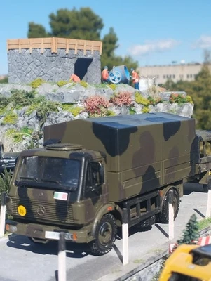 Modellino Di Camion Militare Su Base Conrad 1/50 - Immagine 1 di 3