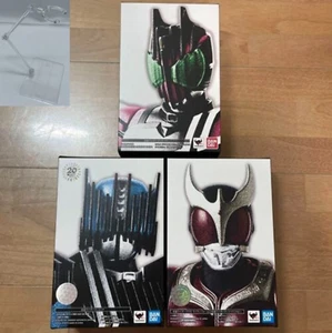 Método de escultura S.H.Figuarts Kamen Rider Diend & Decade y Kuuga Mighty Form - Imagen 1 de 15
