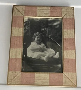 Cornice portafoto Andi Steinberg dipinta a mano legno rosa panna vintage anni 90 oro - Foto 1 di 9