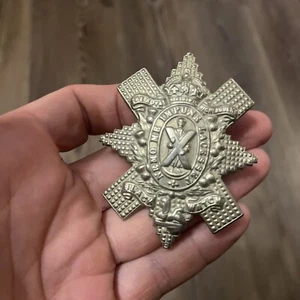 WW2 British Black Watch, Royal Regiment of Scotland Hat Badge with cotter pin - Picture 1 of 3
