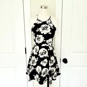 Nordstrom Soprano Black Floral Rose High-Neck Fit & Flare Dress Sz L (14) NWOT - Picture 1 of 5
