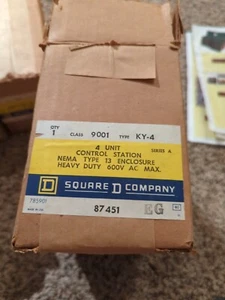 Square D Company 87451 4 Unit Control Station Nema Type 13 Enclosure - Picture 1 of 5