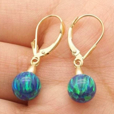 Pendientes colgantes de oro amarillo de 14K con forma de bola de ópalo de fuego verde azul de 8 mm Foto 1 de 4