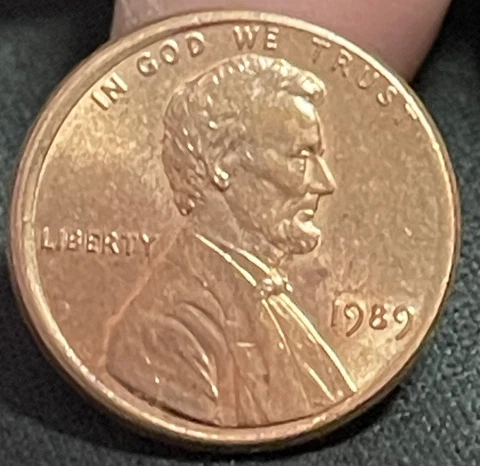 1989 LINCOLN CENT STRUCK OFF CENTER NICE ERROR COIN Cover