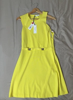 Vestido Versace Collection Amarillo Sin Mangas con Herrajes Tono Plateado Talla Pequeña Foto 1 de 4