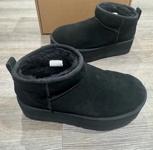 Größe 8 - UGG Classic Ultra Mini Plateau Schwarz Wildleder Stiefel - Bild 1 von 10