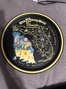 Bandeja de metal vintage negra redonda de Walt Disney World Florida 11 pulgadas - Imagen 1 de 2