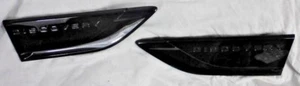 Land Rover OEM Discovery 5 L462 Gloss Black Fender Side Vent Pair Dynamic NEW - Bild 1 von 7