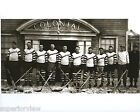 Anciens joueurs de hockey bâtons de hockey coussinets rondelle patins gants bois de fer Mi 1920