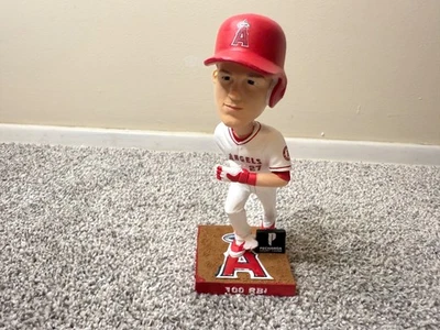 Mike Trout 2016 MVP Bobblehead 2 de 3 Angels SGA Raro Limitado MLB NUEVO EN CAJA Foto 1 de 4