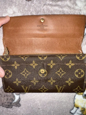Cartera Louis Vuitton Signature Logo LV Monograma AUTÉNTICA - Marrón Foto 1 de 4