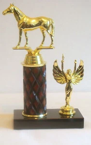 THOROUGHBRED HORSE, HORSE TROPHY, RACING , HORSE SHOW @ - Bild 1 von 3