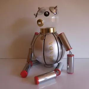 Sculpture figurine robot PRADA design couture mode luxe art contemporain N3395 - Foto 1 di 12