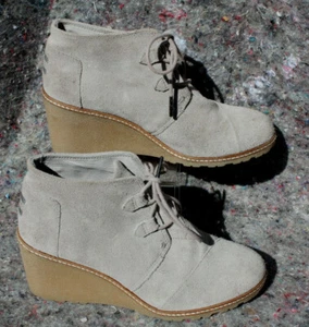 TOMS Gray Suede Lace Wedge Fashion Boots Booties Womens Size 8.5 Style 300616 - Picture 1 of 8