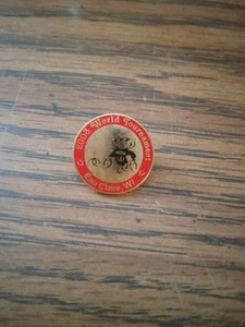 2003 World Horseshoe Tournament Lapel Pin Eau Claire WI - Picture 1 of 3