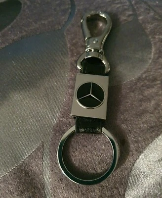porte clé mousqueton  Mercedes vraie cuir +métal robuste  - Photo 1/2