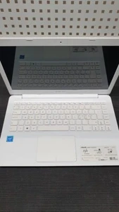 Asus Vivobook E402SA Laptop Celeron N3050 HD Graphics 2GB DDR3 Used - Picture 1 of 7