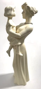 Figura Madre e Hija Firmada 10 1/2 pulgadas - Imagen 1 de 12