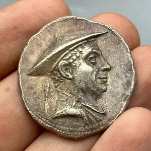 Ancient Greek king with hat silver rare unique coin - Picture 1 of 4