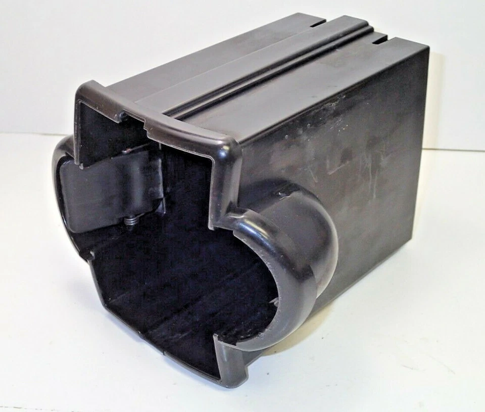 Cub Cadet Trimmer Electric CCT 400 41AERP3C912  753-08568 BATTERY HOLDER USED - Image 1 of 2