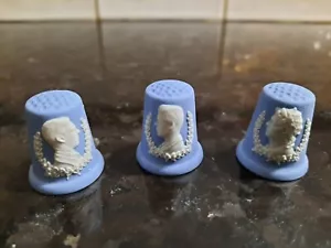 Lot of 3 blue wedgwood thimble England George VI William II Edward VIII - Picture 1 of 2