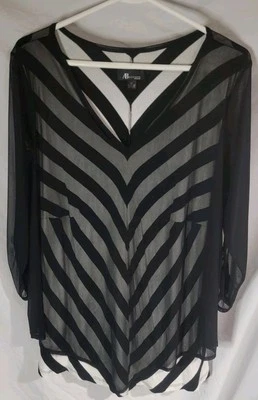 Womens 0X Blouse Shirt Black White Chevron Striped V-neck Long Sheer Sleeves - Image 1 of 4