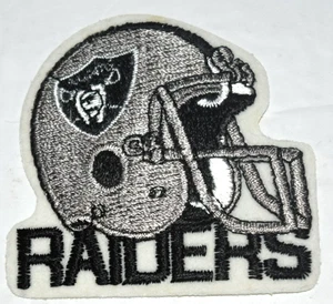 PARCHE CASCO SALÓN FÚTBOL, DALLAS RAIDERS (Negro y Plata, 3.00" x 3.25") Nuevo - Imagen 1 de 3
