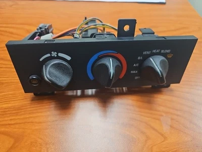 1994-1996 Chevrolet Caprice/Impala A/C Heater Climate Control - Image 1 of 3