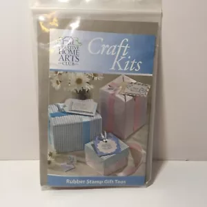 Kit de manualidades de etiquetas de regalo de sello de goma Creative Home Arts Club - Imagen 1 de 4