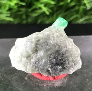 Emerald Crystal on Matrix From Swat Pakistan 30 Carat - Picture 1 of 10