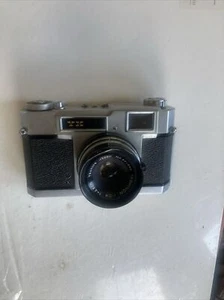Yashica YK With Yashinon 1:2.8, f4.5cm No.241299 Lens - Picture 1 of 5
