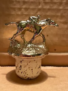 Tappo bottiglia in sughero whisky borbonico Blanton's con corsa cavallo e fantino oro 2° 'N' - Foto 1 di 1