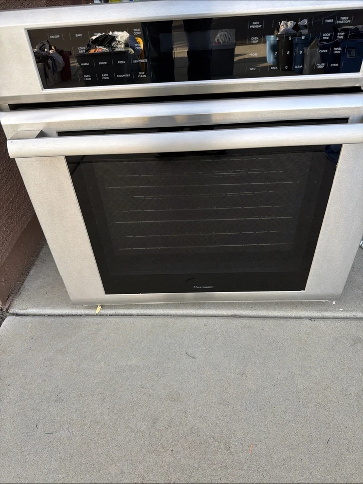 Horno eléctrico empotrado Thermador Foto 1 de 4