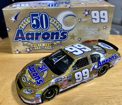 Michael Waltrip 2005 Aarons 50 aniversario 1/24 Nascar diecast 1 de 24 Foto 1 de 4