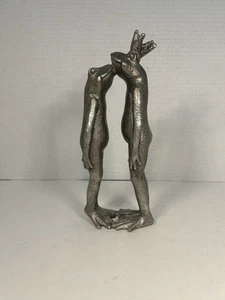 Kissing Frogs Figurine Garden Statue - 8.75" Polyresin Silver Frog Sculpture - Picture 1 of 4