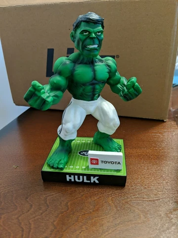 New York Jets LIMITED EDITION SGA 2018 Incredible Hulk Bobblehead MARVEL TOYOTA Cover