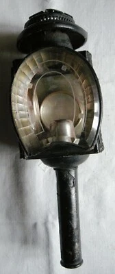 ANCIENNE LAMPE A BOUGIE DE VOITURE A CHEVAL VERRE BISEAUTE EN FORME DE FER A CHE - Photo 1/4