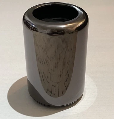 Apple Mac Pro A1481 6-Core Intel Xeon E5 3.5GHz 64GB RAM 256GB SSD (Late 2013) - Image 1 of 4