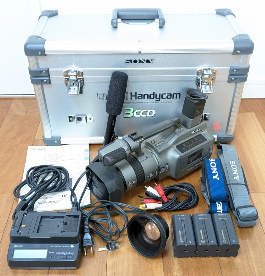 SONY DCR-VX1000 ケース入り Sony dcr-vx1000 Camera + Underwater case + Underwater light - PS