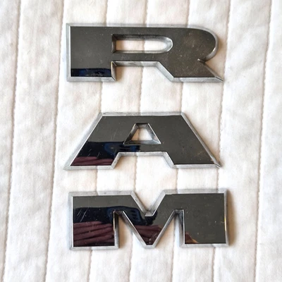 Dodge Ram 1500 2500 3500 2009-2015 emblema logotipo símbolo insignia letras cromo OEM Foto 1 de 4
